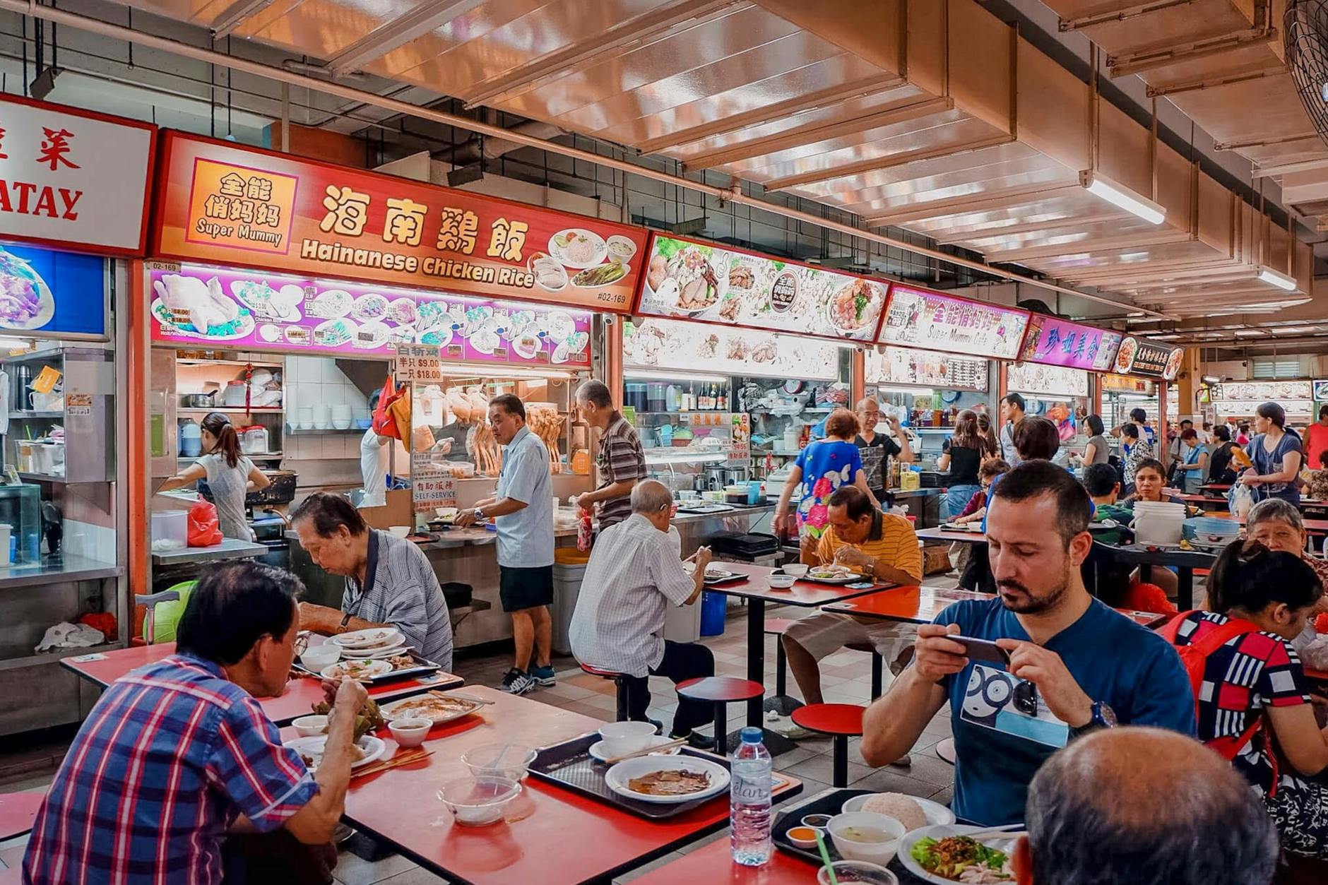 シンガポールの食費はいくらかかる？